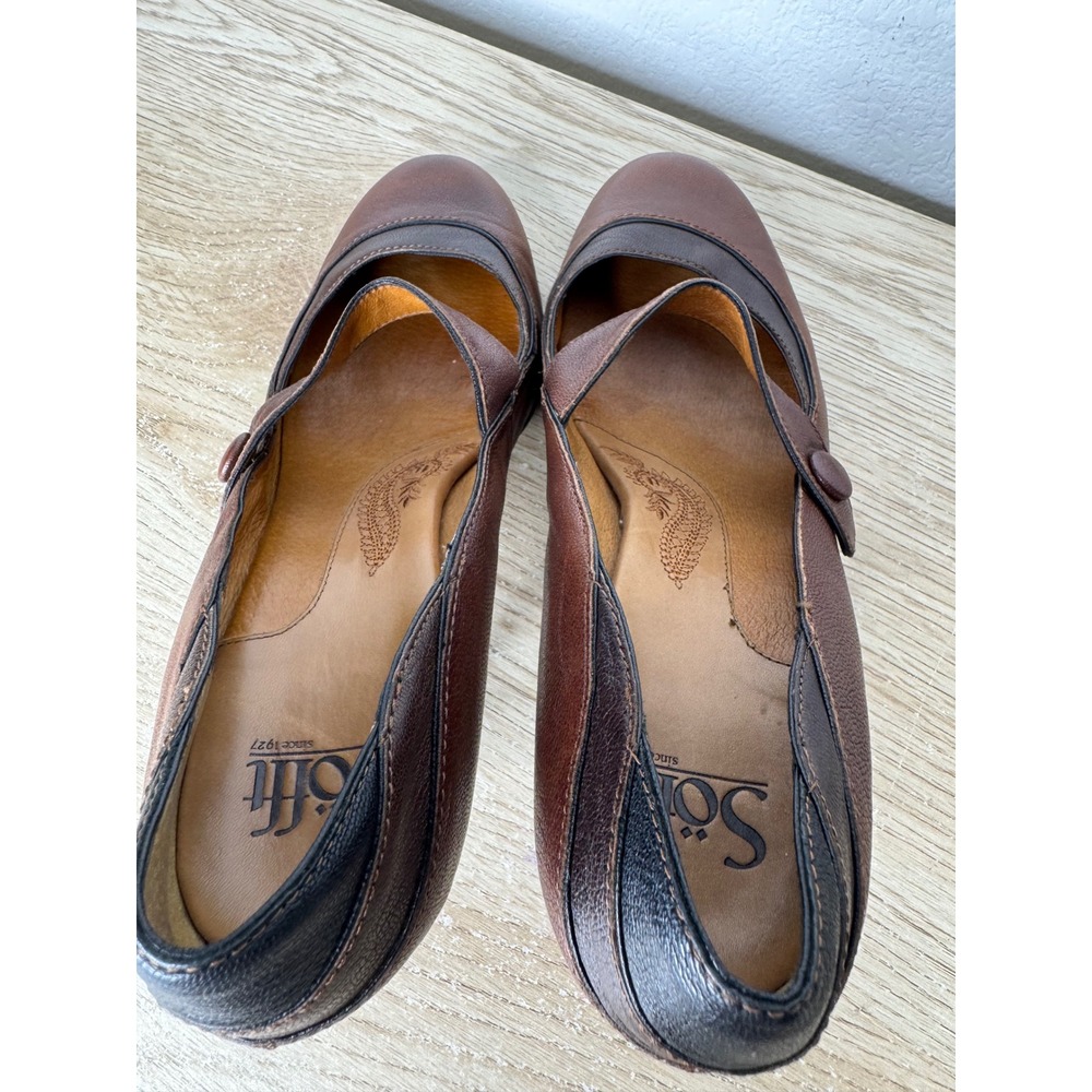 Sofft Brown Leather Mary Jane Pumps Round Toe Button Strap Heels Womens Size 8 M - Picture 15 of 16
